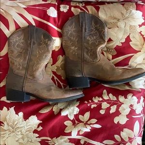 Brown leather cowboy boots Ariat 4LR